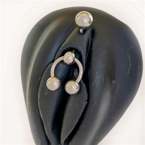 vch piercing pictures|Vertical Clitoral Hood Piercing: Benefits, Pain, Healing and More.